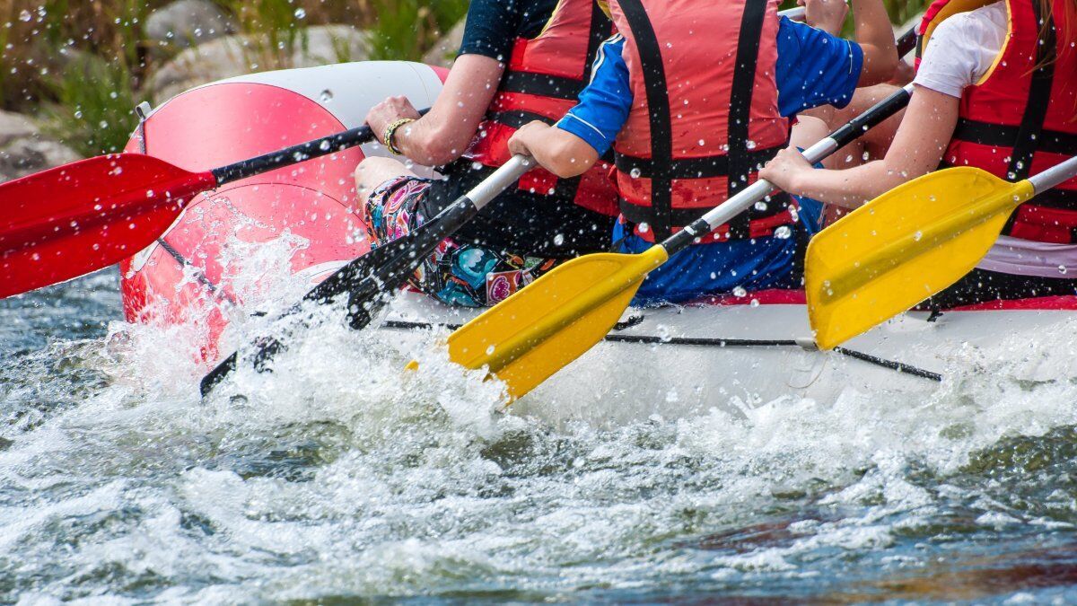 Un Adrenalinico Tour in Rafting sulle Acque del Fiume Noce desktop picture