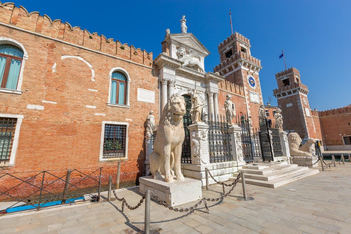 Messaggi sulle pietre di Venezia: Tour dai Vichinghi a Banksy Messaggi sulle pietre di Venezia: Tour dai Vichinghi a Banksy desktop picture