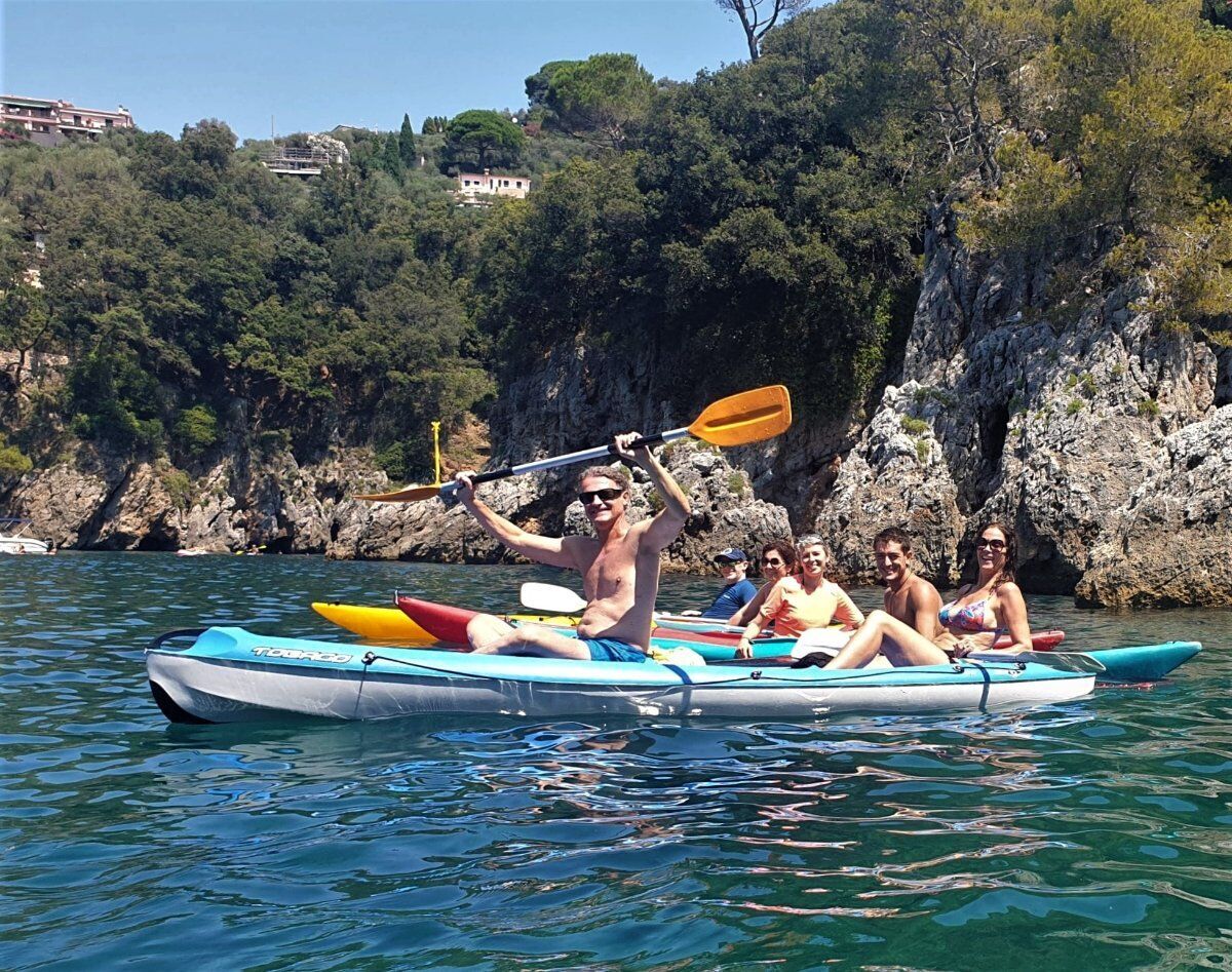 Un Inedito Tour in Canoa nel Golfo dei Poeti Un Inedito Tour in Canoa nel Golfo dei Poeti desktop picture