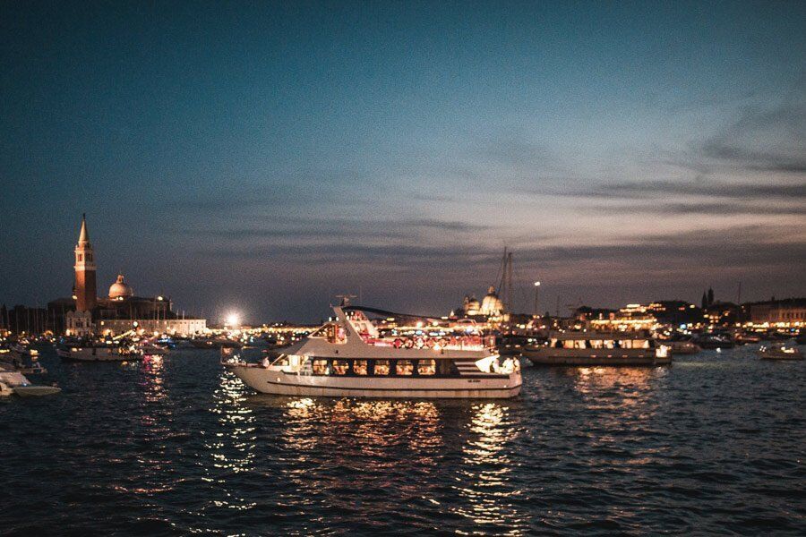 Venezia - Feste del Redentore in Barca Venezia - Feste del Redentore in Barca desktop picture