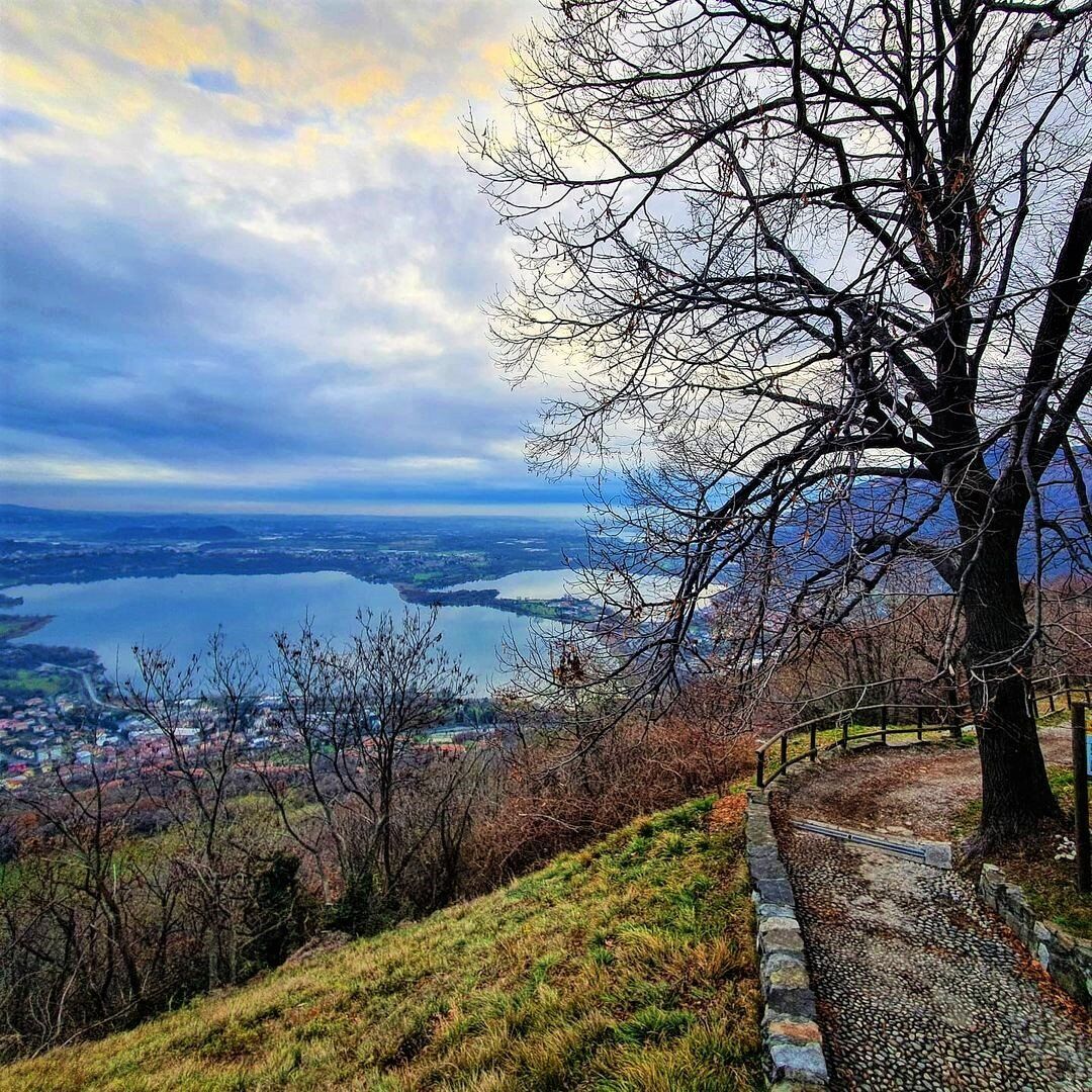 Tra Lecco e il Monte Barro: Passeggiata Sensoriale sul Lago di Como desktop picture