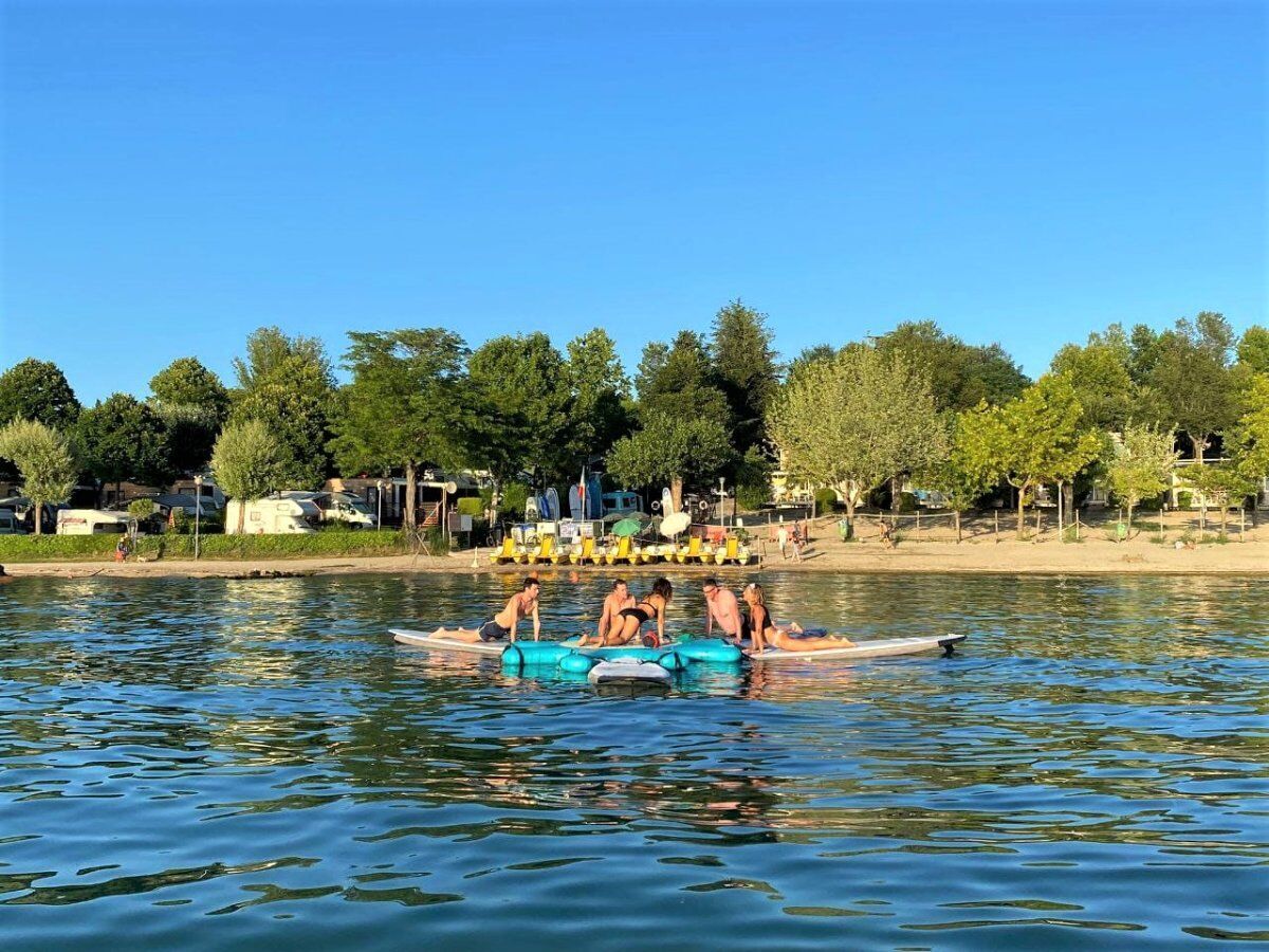Sup Yoga sul Lago di Garda e Passeggiata rigenerativa a Lazise desktop picture