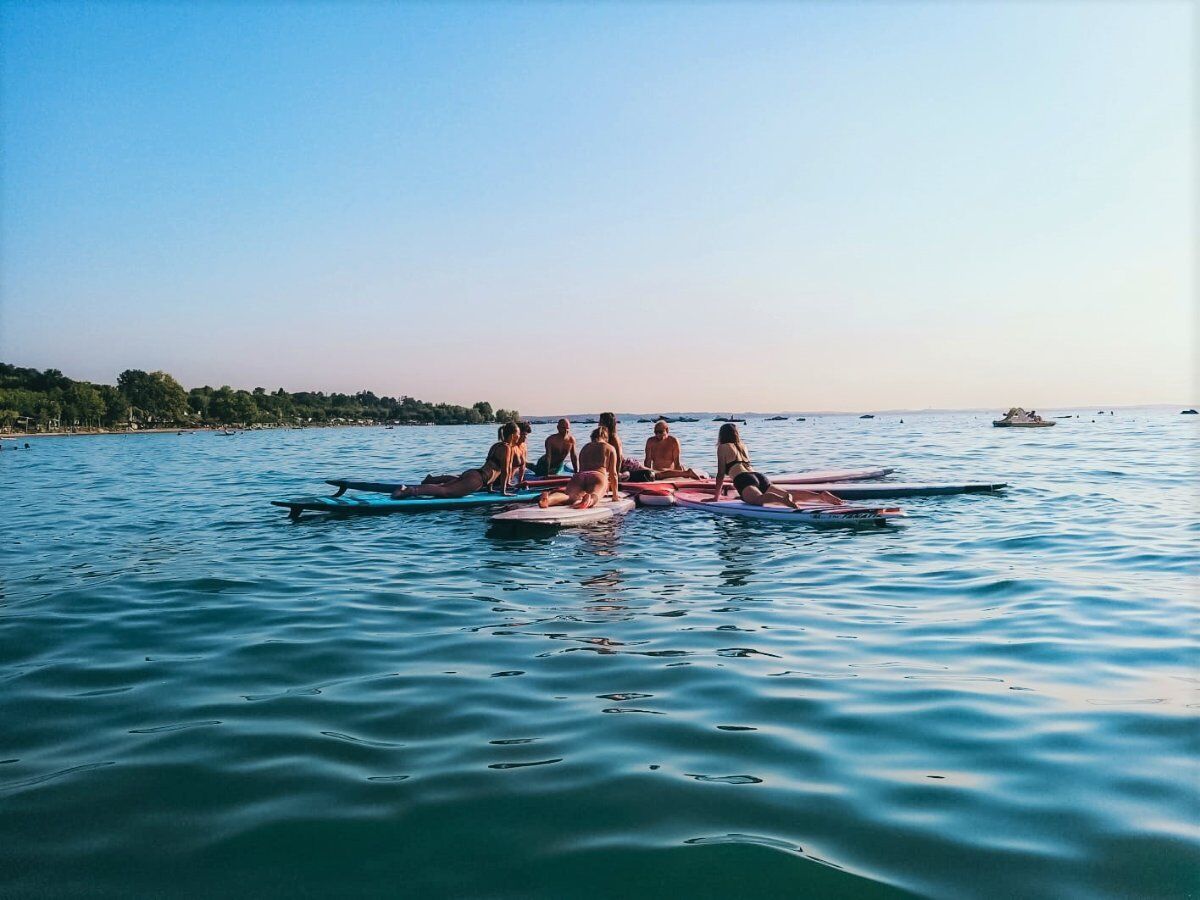 Sup Yoga sul Lago di Garda e Passeggiata rigenerativa a Lazise desktop picture