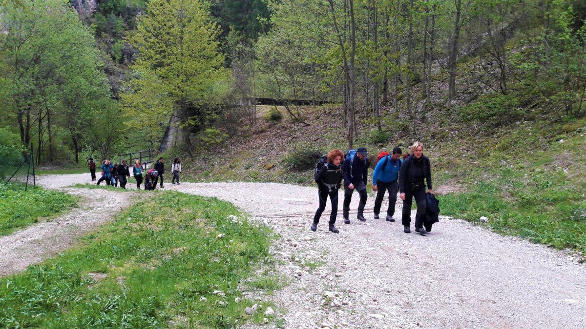 Escursione alla Scoperta del Santuario di San Romedio, I Laghi di Coredo e Tavon desktop picture