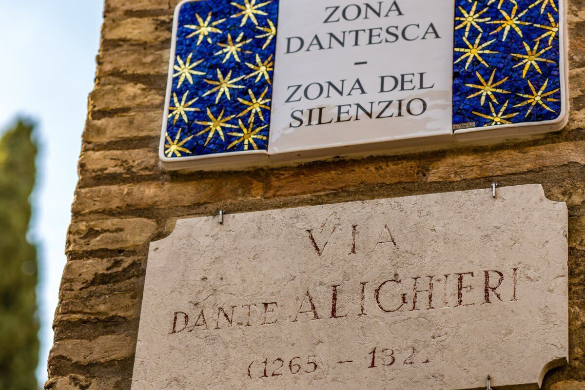 Ravenna Poetica: Un Tour per Rievocare Dante con i suoi Versi desktop picture