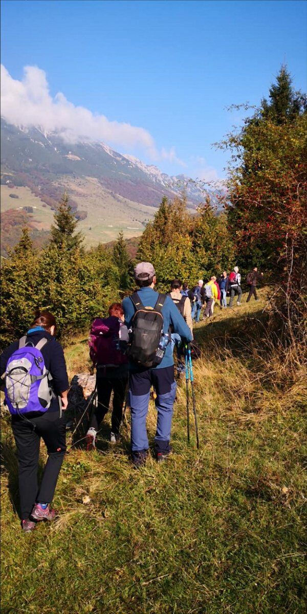 Trekking con vista sul Baldo: il Monte Castelcucco desktop picture