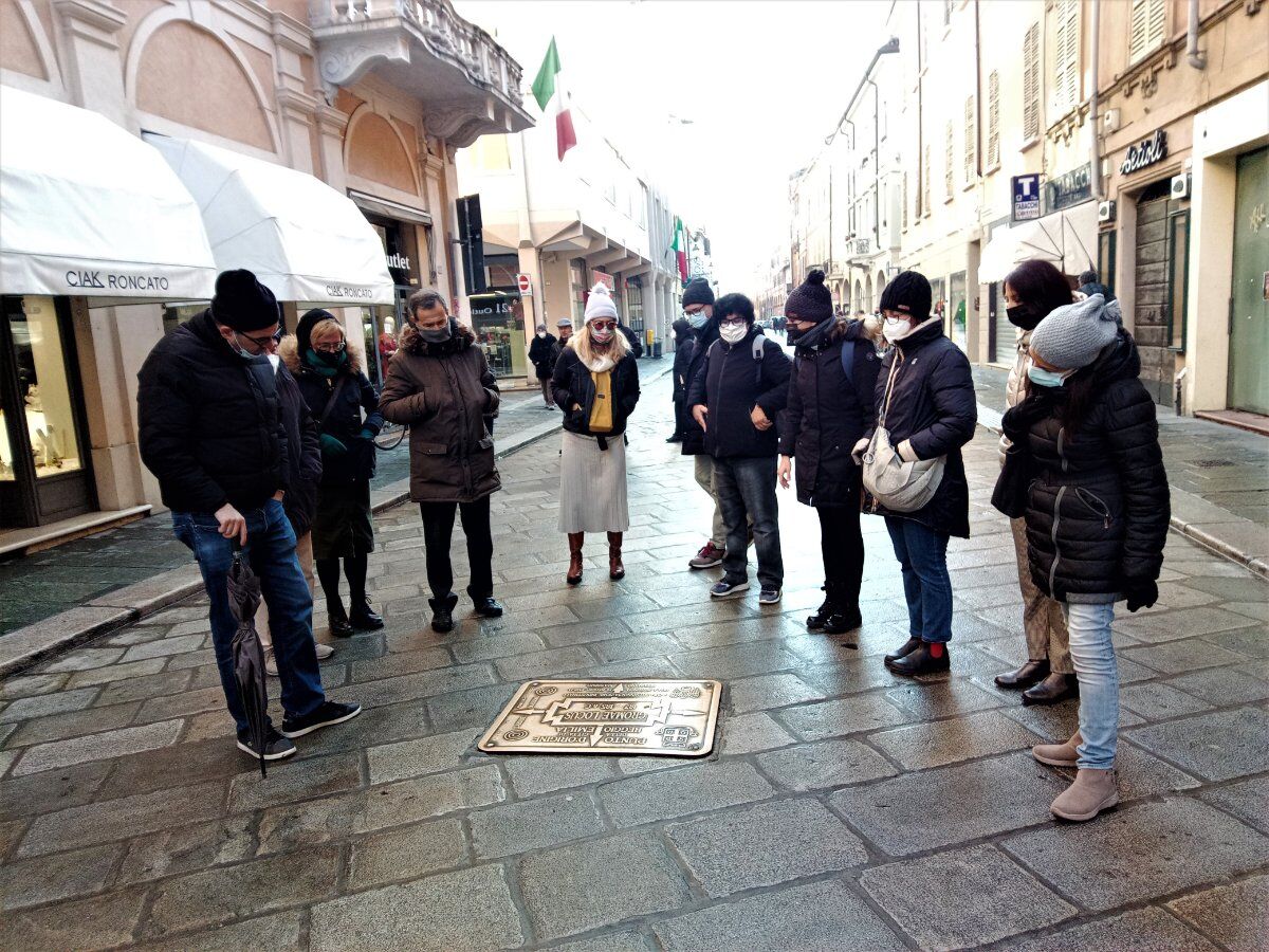 Reggio Emilia Medievale: Percorso Urbano tra Canali e Opifici Reggio Emilia Medievale: Percorso Urbano tra Canali e Opifici desktop picture