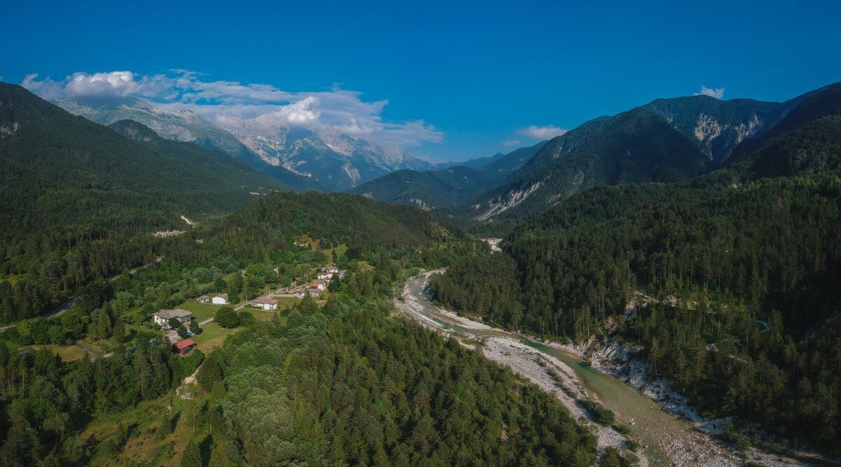 Nel Parco delle Prealpi Giulie: Percorso tra Natura e Tradizioni desktop picture