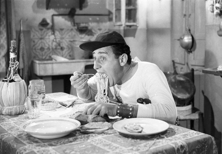 Mostra Alberto Sordi: L'Uomo che Rivoluzionò la Comicità Mostra Alberto Sordi: L'Uomo che Rivoluzionò la Comicità desktop picture