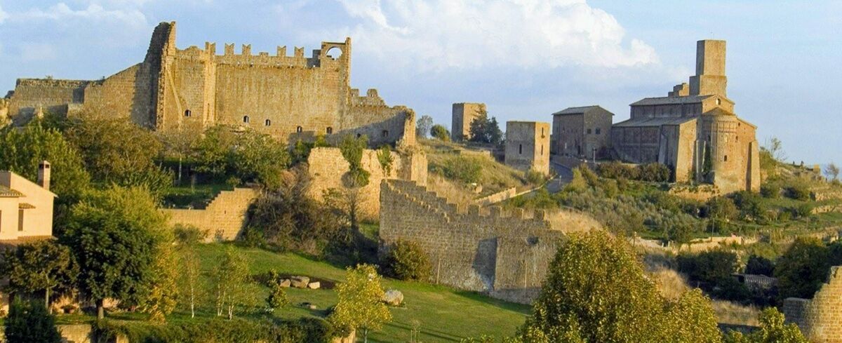 Tour nel Cuore della Tuscia: Tuscania tra Sarcofagi, Basiliche e Film Tour nel Cuore della Tuscia: Tuscania tra Sarcofagi, Basiliche e Film desktop picture