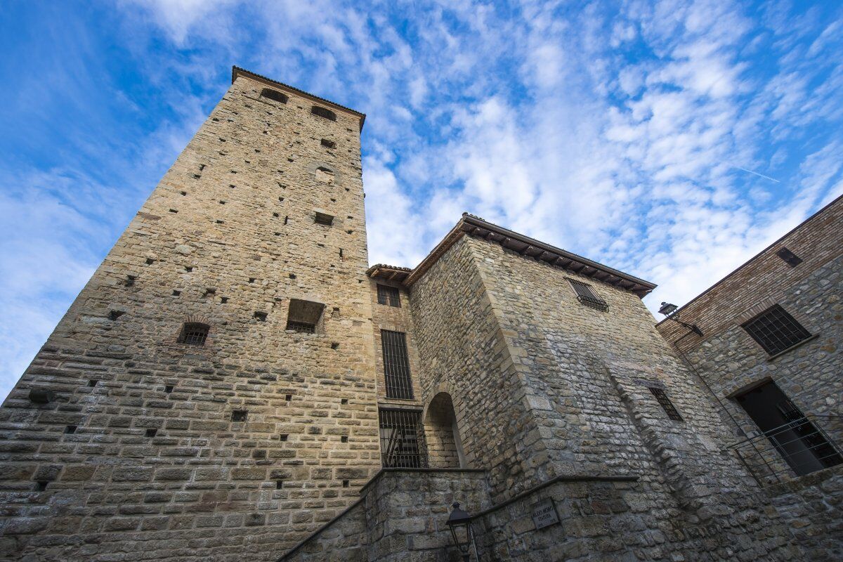 Passeggiata a Varzi: il borgo medievale dell'Oltrepò Pavese desktop picture