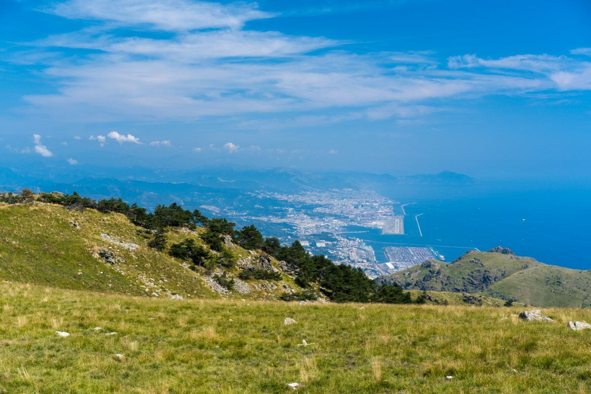 L'Alta Via del Sale: Trekking in Costa sui Monti Liguri desktop picture