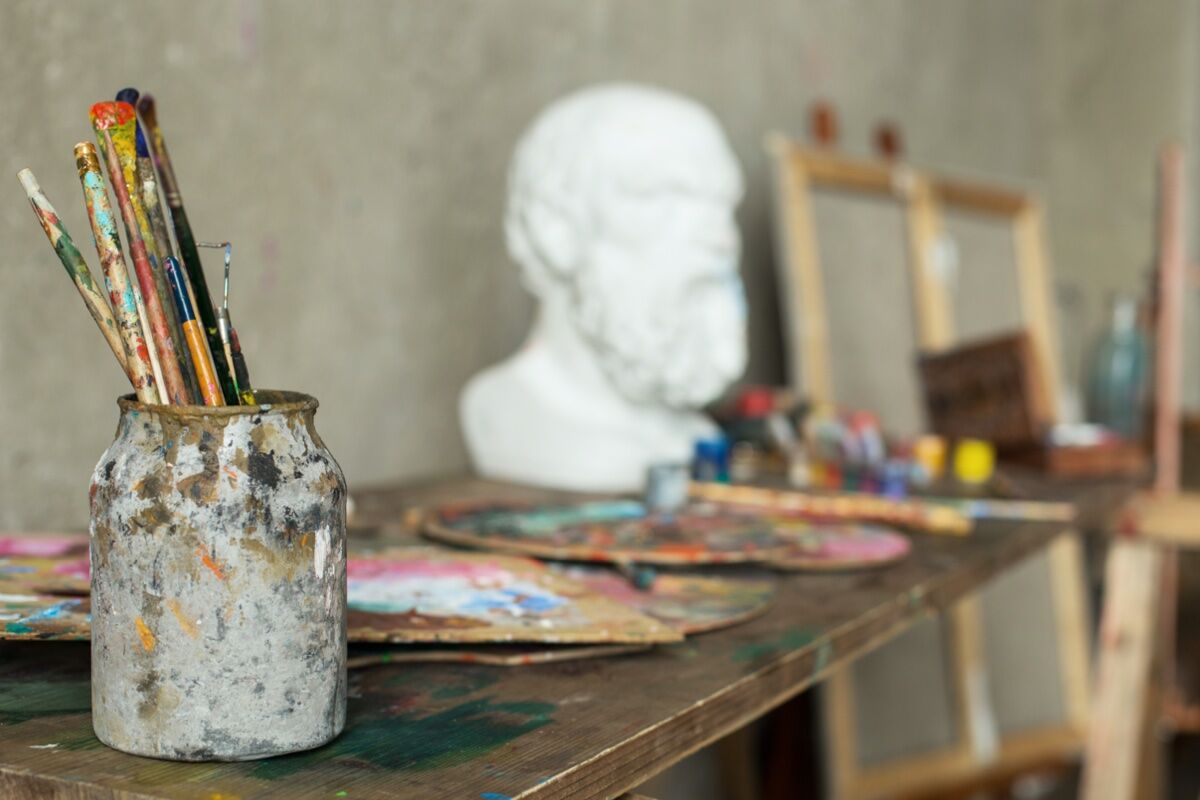 Corso dai Maestri Ceramisti: Impariamo la Decorazione con Argille Colorate desktop picture