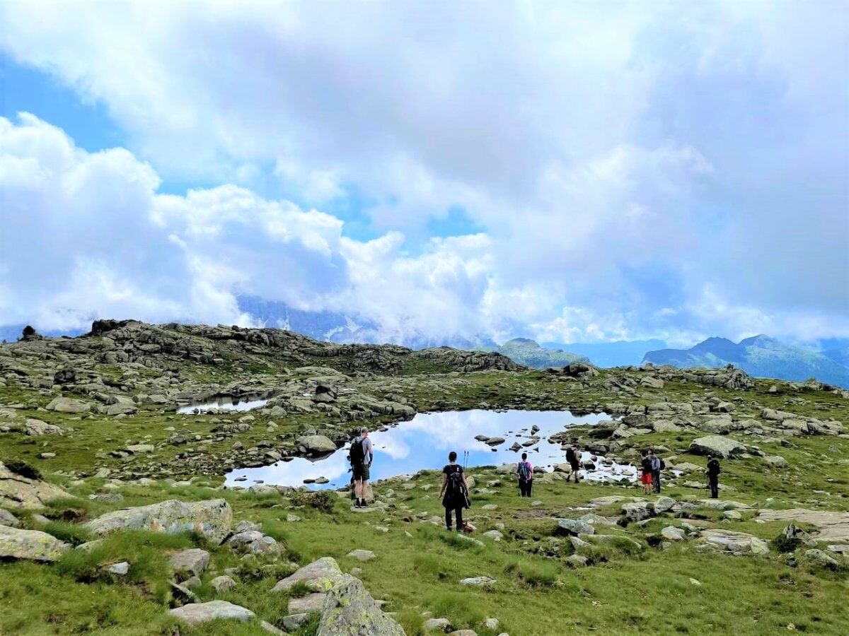I laghetti alpini a Cima Juribrutto: trekking tra cielo e terra I laghetti alpini a Cima Juribrutto: trekking tra cielo e terra desktop picture