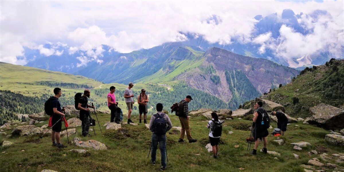 I laghetti alpini a Cima Juribrutto: trekking tra cielo e terra desktop picture