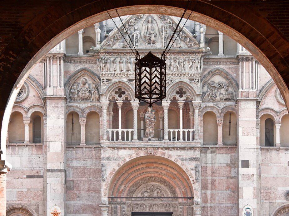 Ferrara: Tra Antichi Delitti e Magici Segreti Ferrara: Tra Antichi Delitti e Magici Segreti desktop picture