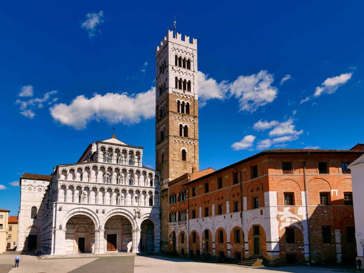 Lucca Misteriosa: itinerario tra miracoli e leggende Lucca Misteriosa: itinerario tra miracoli e leggende desktop picture