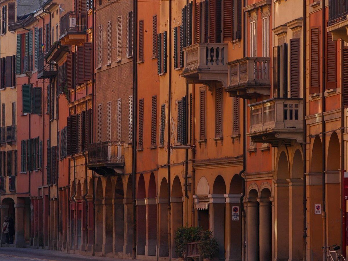 Bologna Ebraica: Tour Guidato tra Memorie e Fatti Storici desktop picture