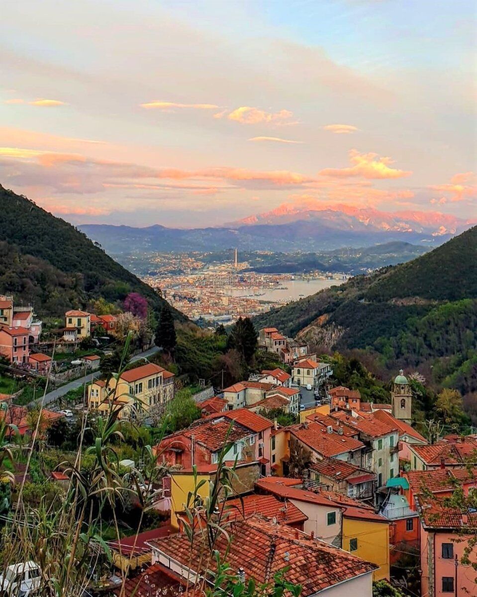 E-Bike Tour Panoramico nelle Cinque Terre (E-Bike Inclusa) desktop picture