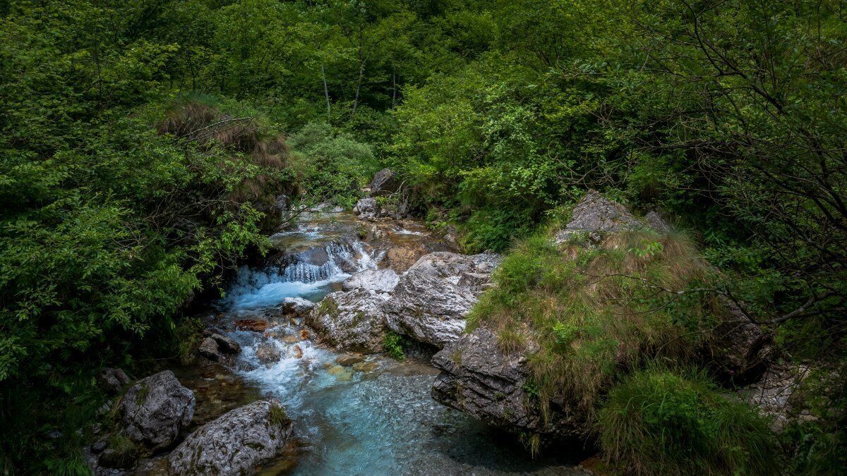 Escursione alle Forre della Val Vertova Escursione alle Forre della Val Vertova desktop picture