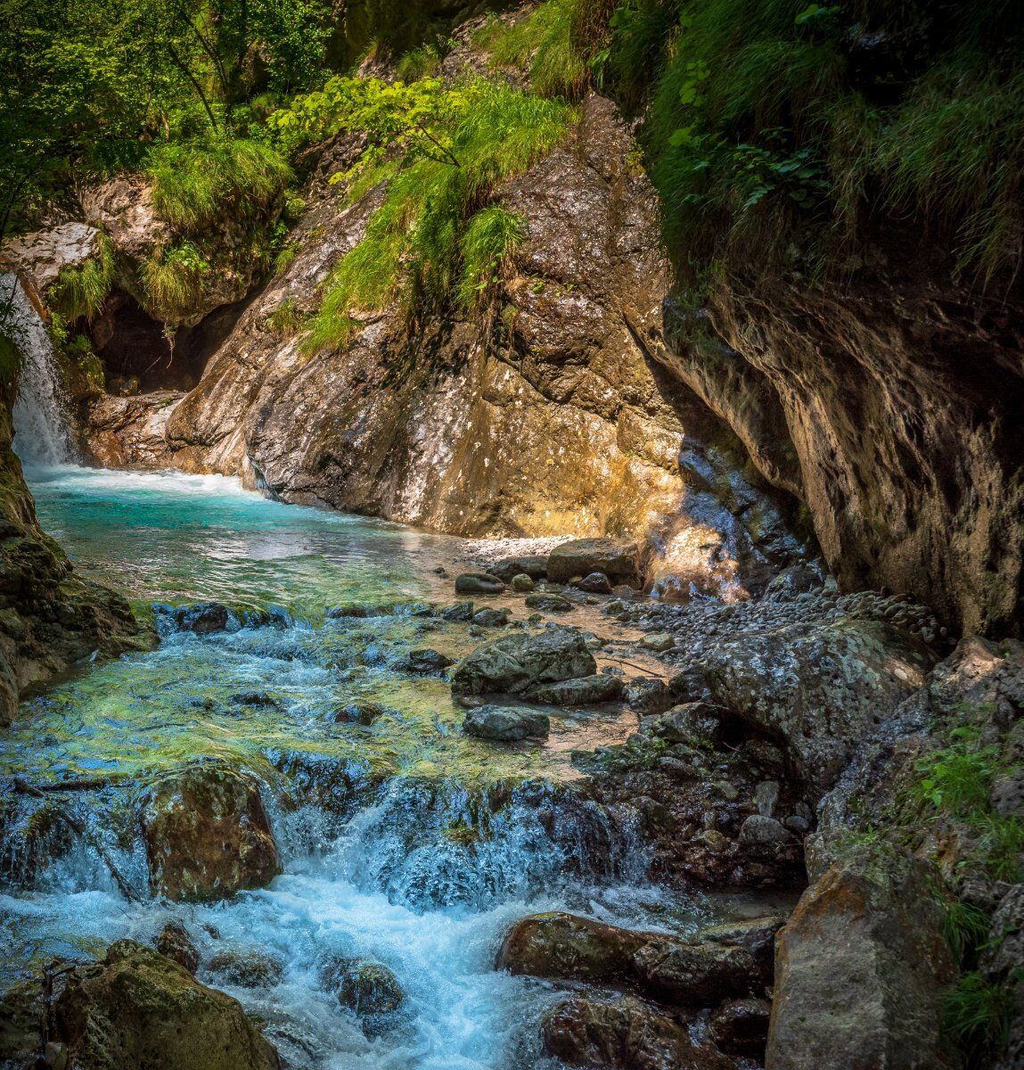 Escursione alle Forre della Val Vertova Escursione alle Forre della Val Vertova desktop picture