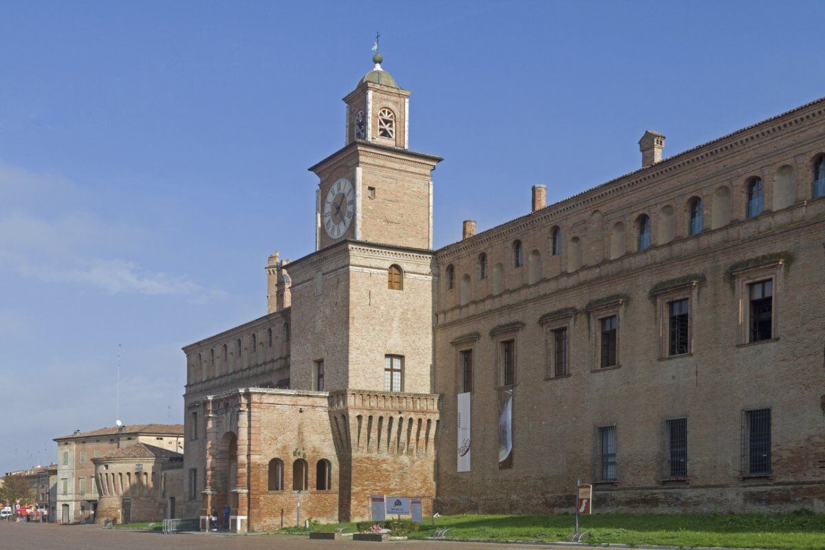 Carpi: Una Piccola Cittadina Trasformata in Capitale d’Arte - MATTINA Carpi: Una Piccola Cittadina Trasformata in Capitale d’Arte - MATTINA desktop picture