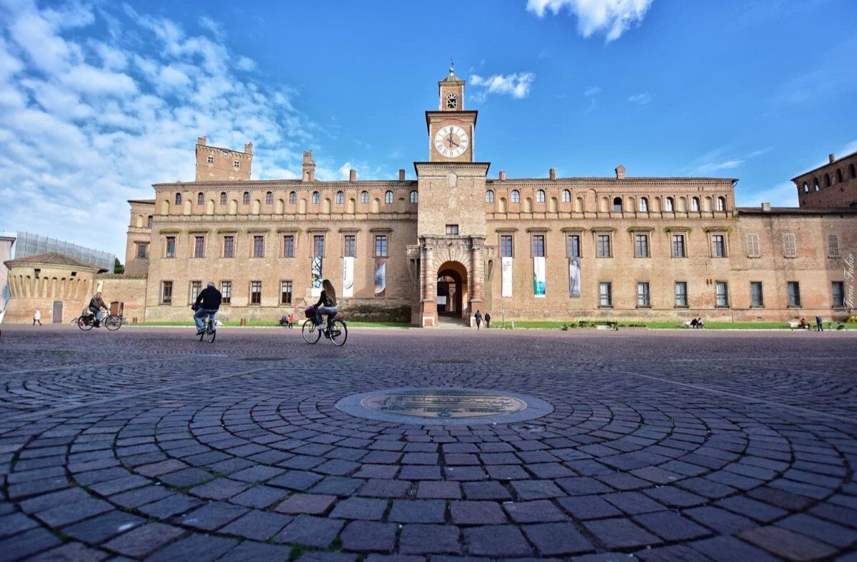 Visita guidata di Carpi: cittadina trasformata in capitale d’arte desktop picture