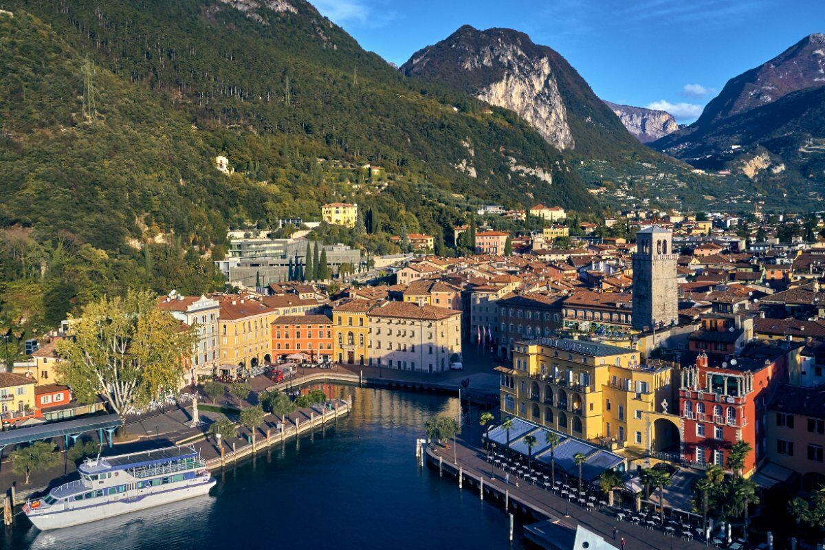 Riva del Garda, la Perla del Lago: Uscita Didattica in Lingua Inglese desktop picture