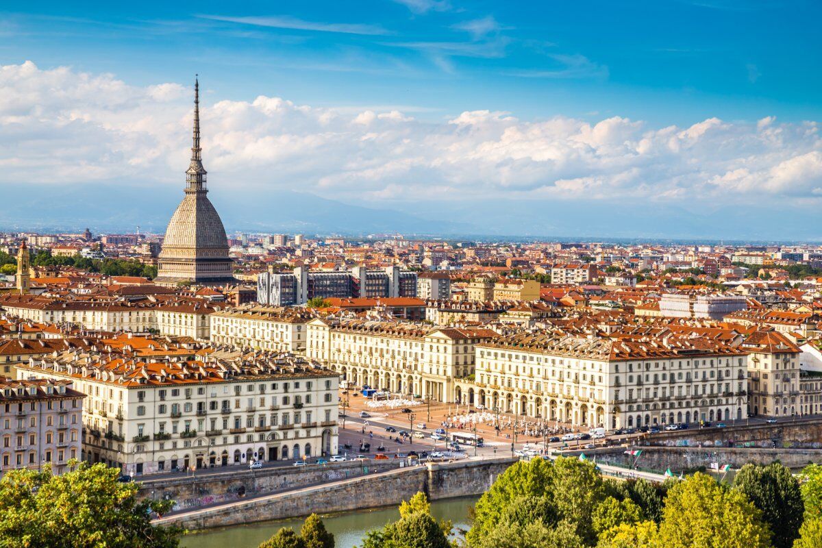 Torino, Emblematica Città della Mole: Uscita Didattica in Lingua Inglese desktop picture