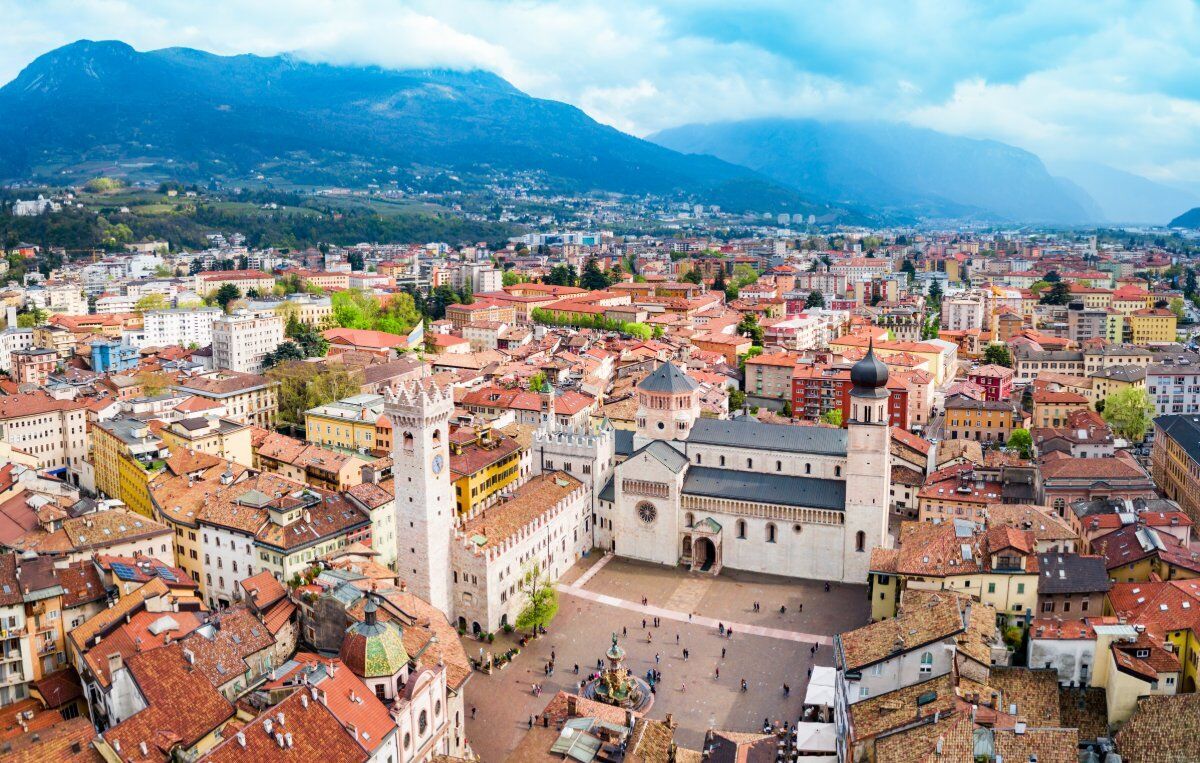 Trento, il Fascino del Tridente: Uscita in Lingua Inglese desktop picture