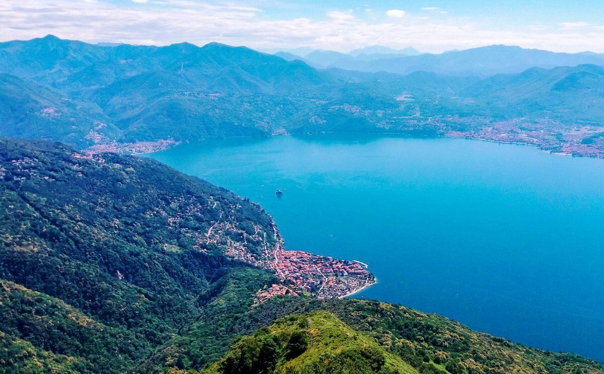 Sul Lago Maggiore dalla Linea Cadorna desktop picture