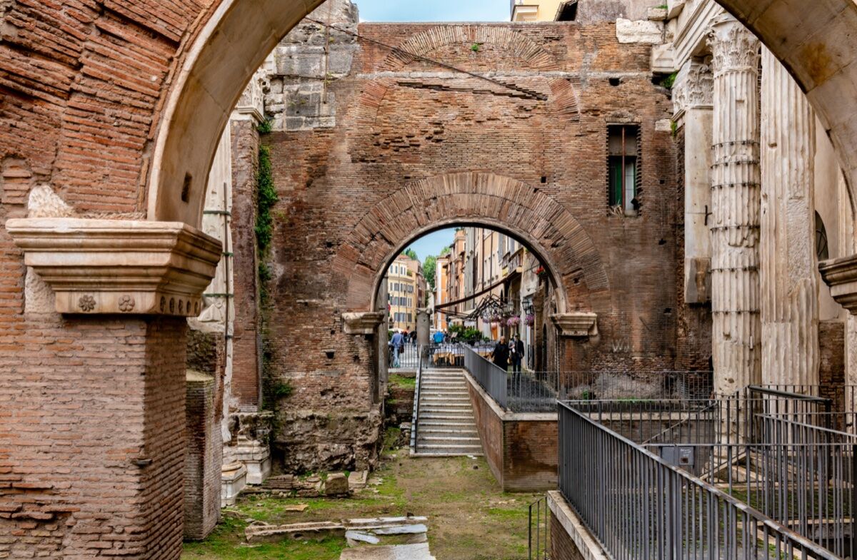 Tour Storico di Roma: Da Piazza Farnese al Quartiere Ebraico desktop picture