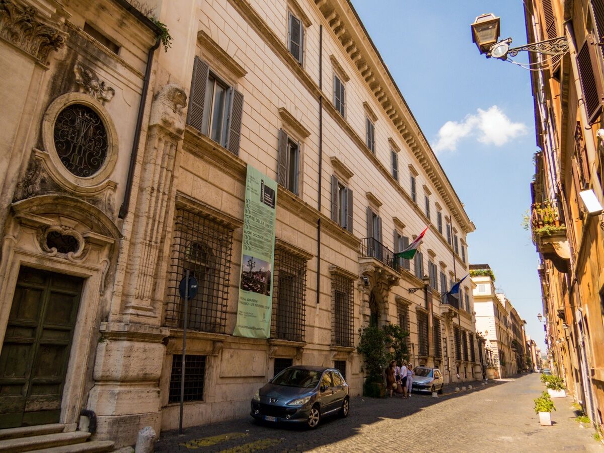 Tour Storico di Roma: Da Piazza Farnese al Quartiere Ebraico Tour Storico di Roma: Da Piazza Farnese al Quartiere Ebraico desktop picture