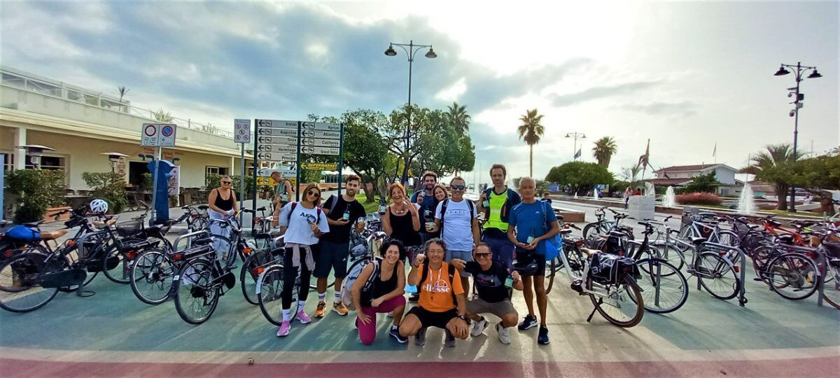 E-Bike Tour dalla Versilia a Luni Antica (E-Bike Inclusa) desktop picture