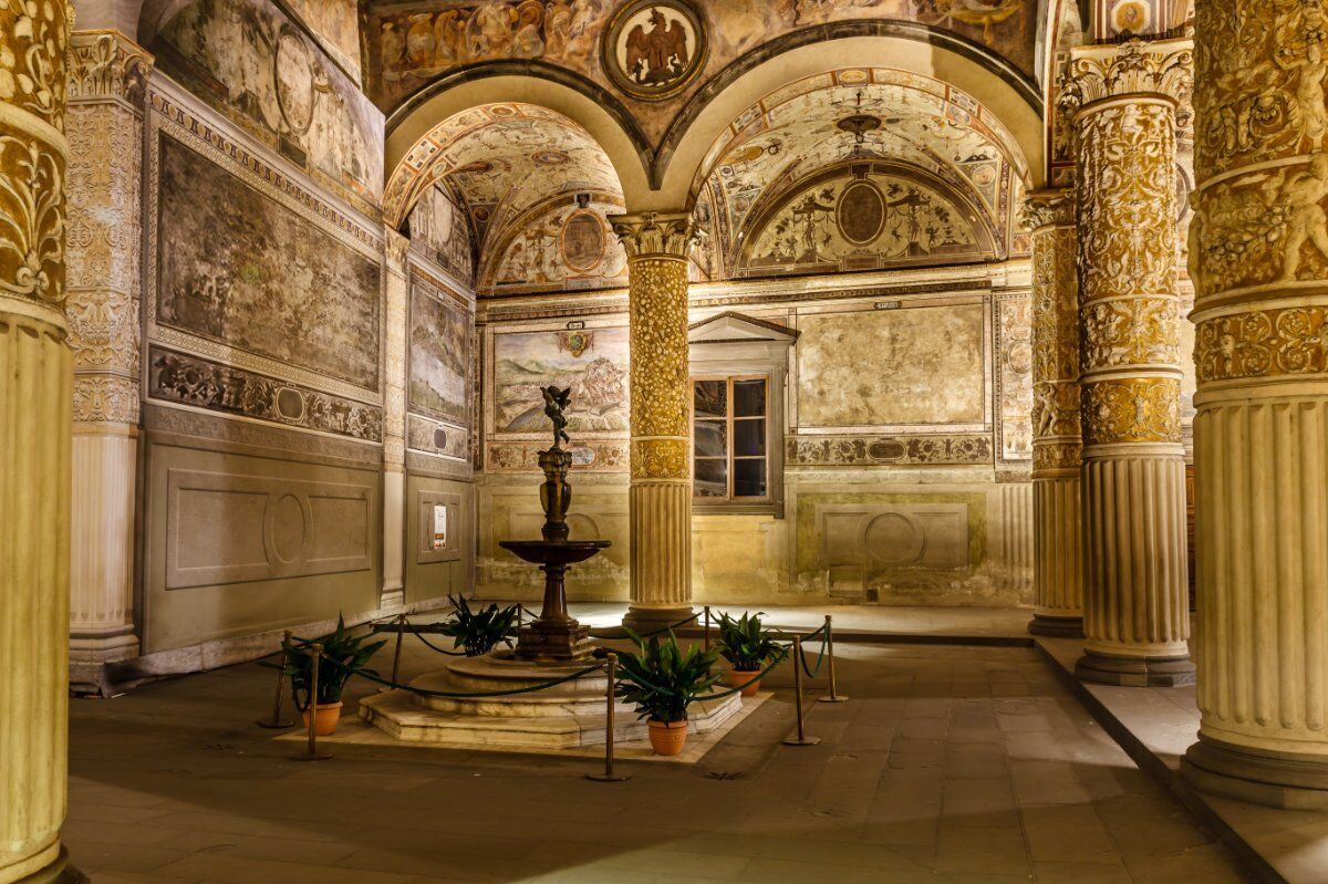 Firenze Gloriosa: Visita Esclusiva a Palazzo Vecchio, una Reggia per Cosimo I desktop picture