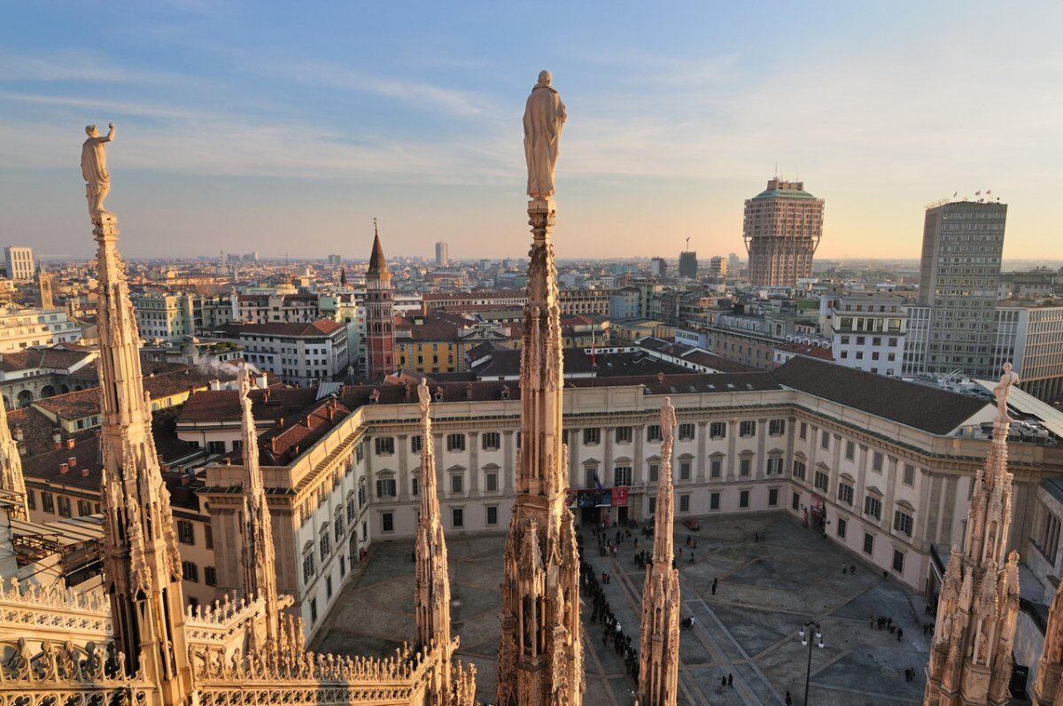 Milano e i suoi Misteri, i suoi Intrighi ed Enigmi desktop picture