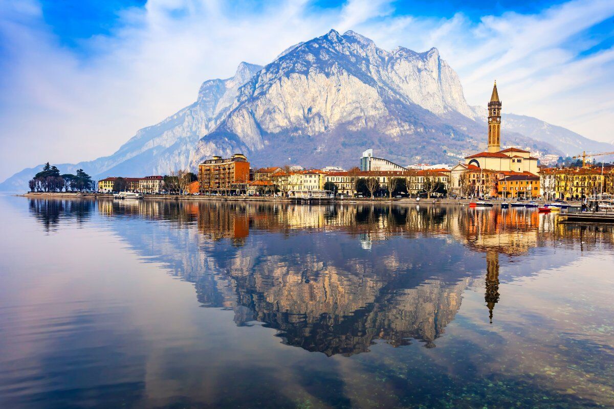 Manzoni a Lecco: La Villa Museo, il Lago e il Pescarenico desktop picture