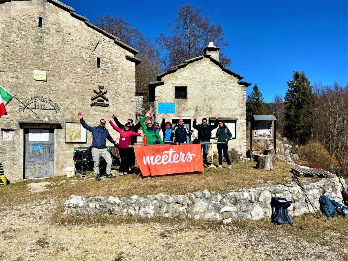 Col Campeggia: Escursione tra le Trincee di Difesa sul Monte Grappa desktop picture