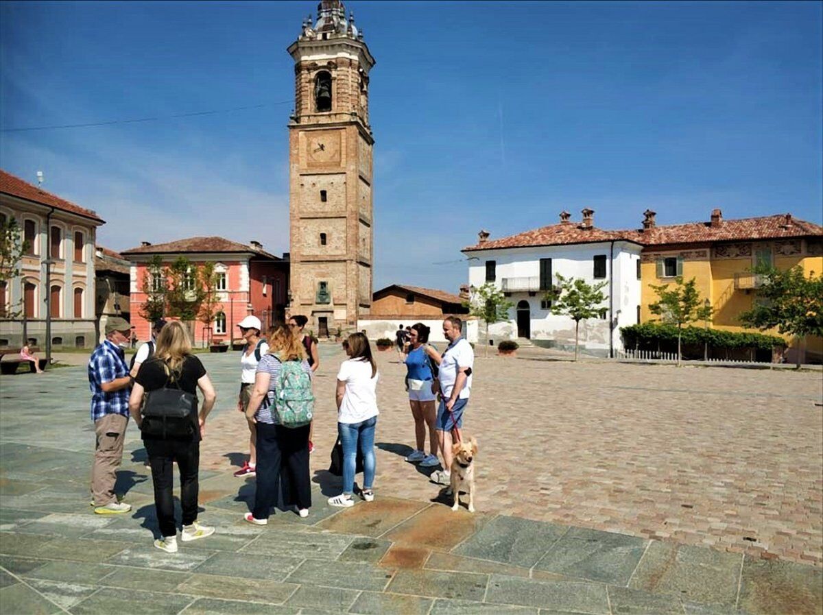 Tour Guidato nelle Langhe: La Morra desktop picture