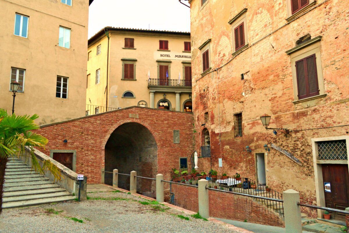 Tour di San Miniato: L'Incantevole Gemma Tra Pisa e Firenze Tour di San Miniato: L'Incantevole Gemma Tra Pisa e Firenze desktop picture