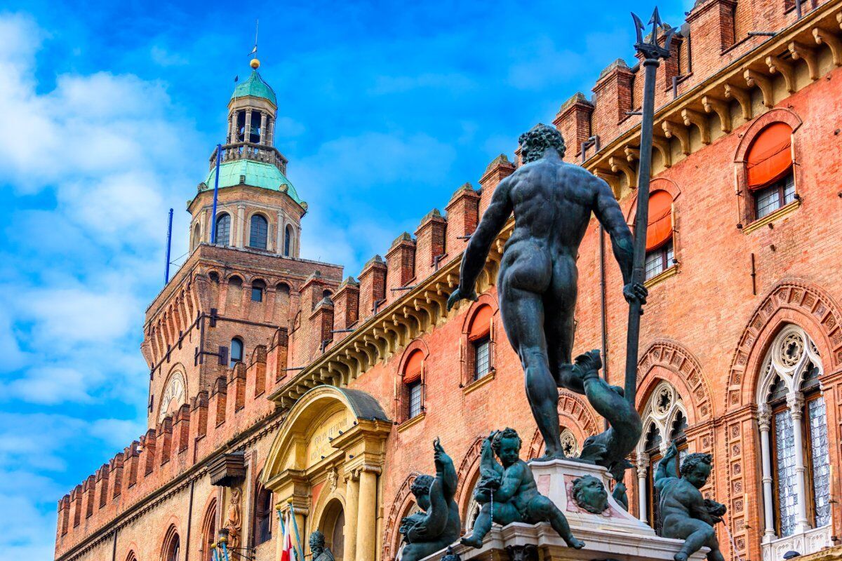 Un Misterioso Tour nella Bologna Esoterica Un Misterioso Tour nella Bologna Esoterica desktop picture