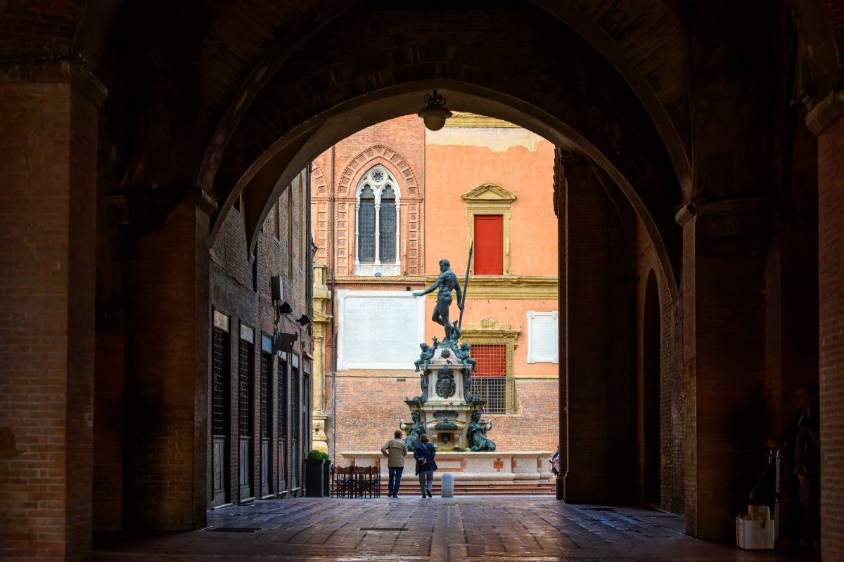 Un Misterioso Tour nella Bologna Esoterica Un Misterioso Tour nella Bologna Esoterica desktop picture