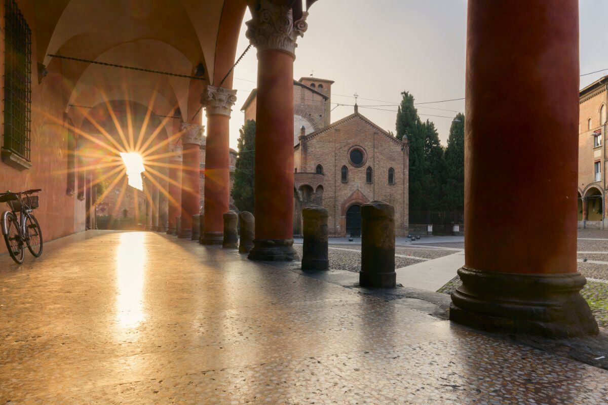 Un Misterioso Tour nella Bologna Esoterica desktop picture