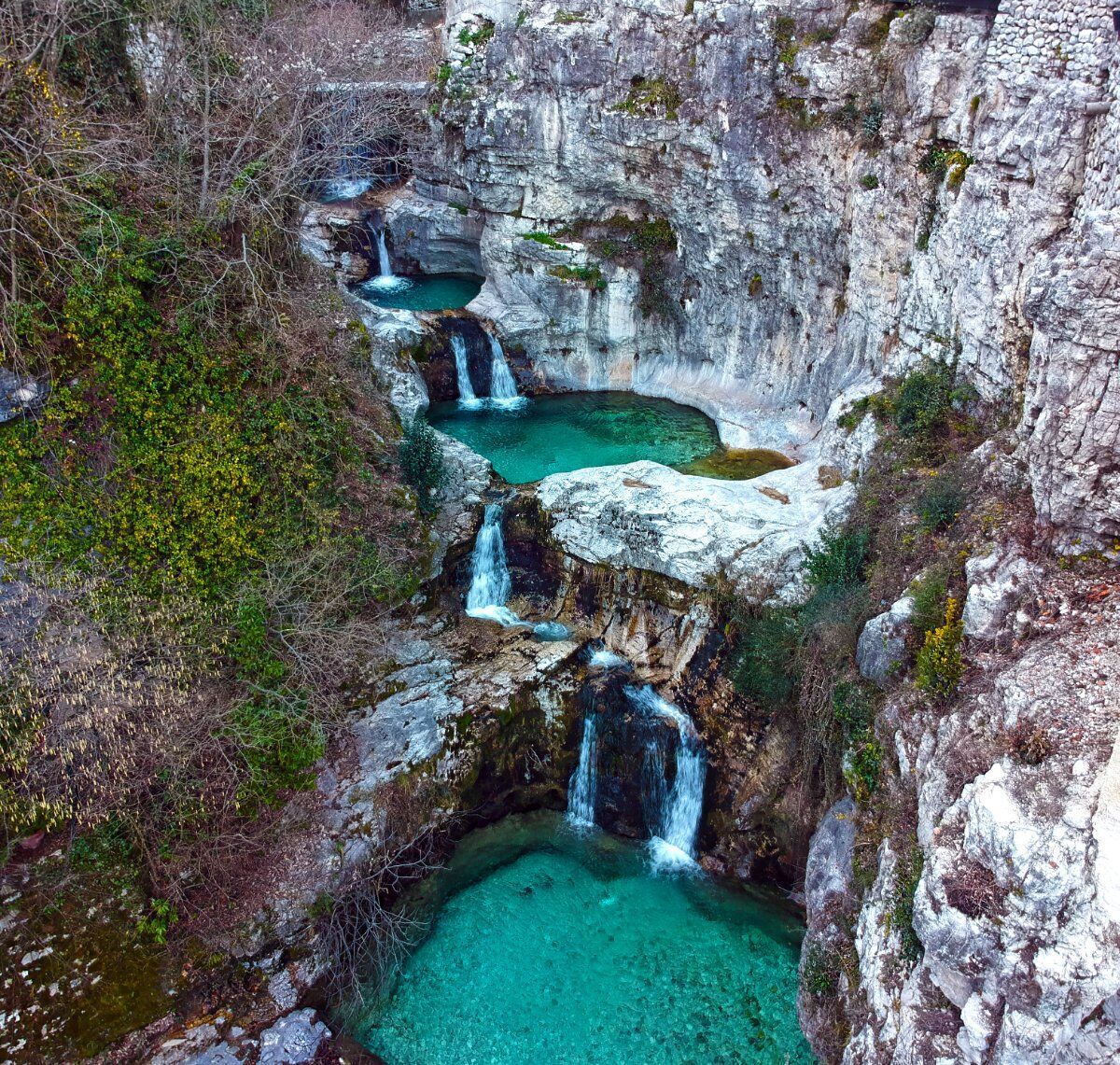 Lungo la Via del Tabacco: Camminata sui Passi dei Contrabbandieri Lungo la Via del Tabacco: Camminata sui Passi dei Contrabbandieri desktop picture
