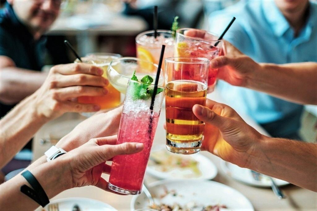 Aperitivo Meeters al Bob Food & More Aperitivo Meeters al Bob Food & More desktop picture