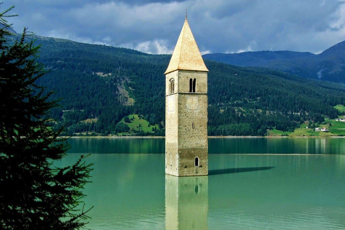Un Fine Settimana Spettacolare: Il Lago di Resia, Gemma della Val Venosta desktop picture
