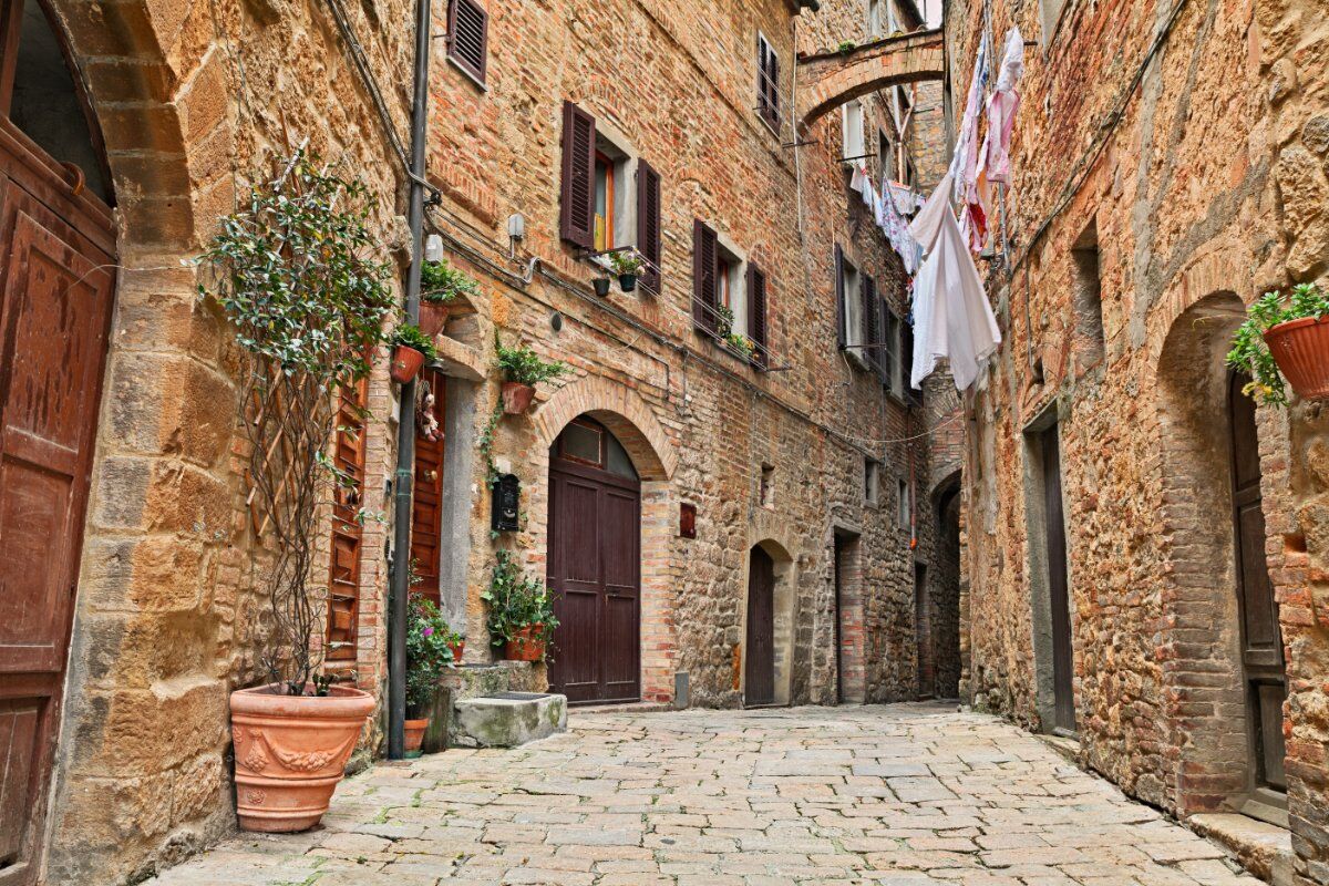 Visita guidata a Volterra: tra passato e presente Visita guidata a Volterra: tra passato e presente desktop picture
