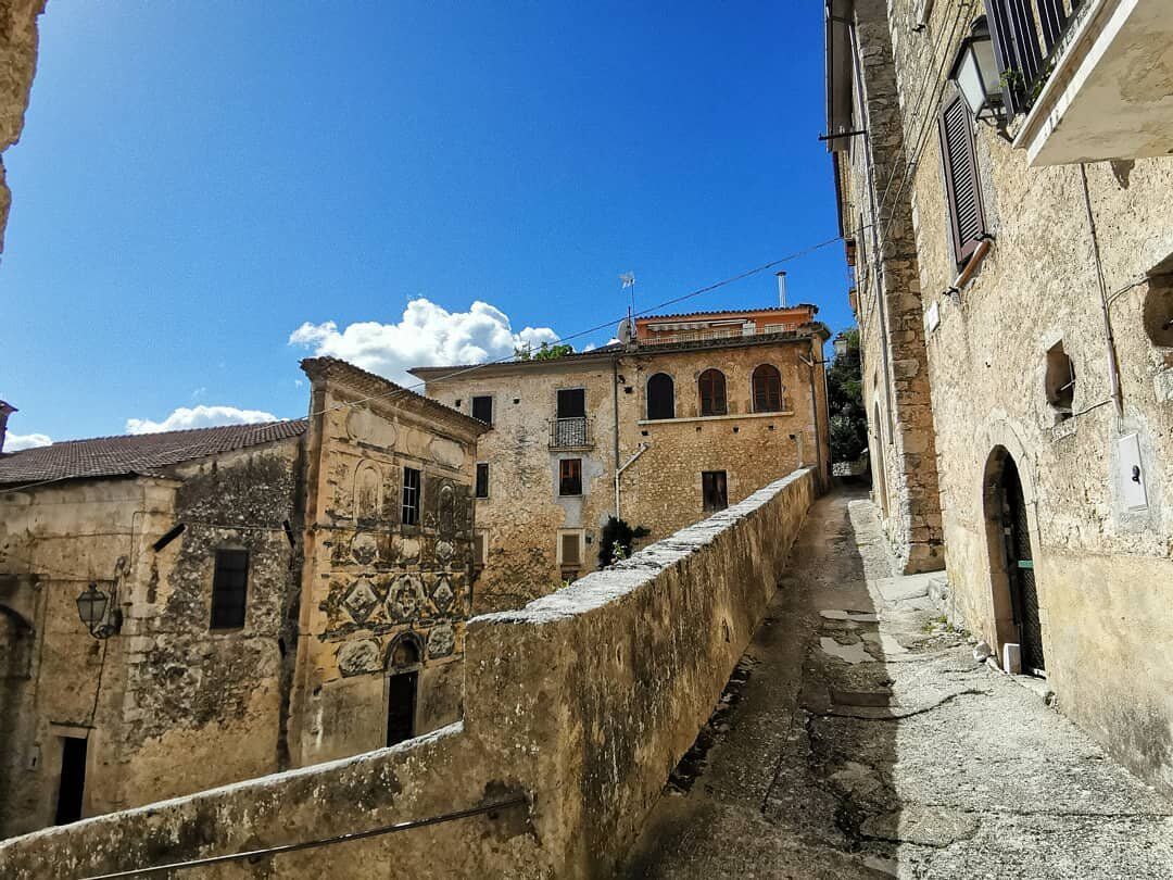 Alvito: Tra Borghi Medievali, Villaggi Fantasma e Paesaggi Carsici Alvito: Tra Borghi Medievali, Villaggi Fantasma e Paesaggi Carsici desktop picture