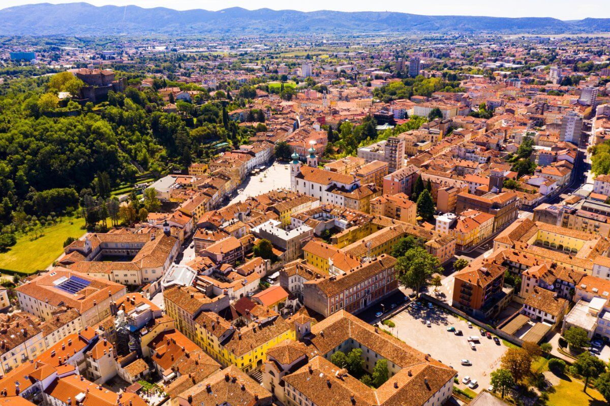 Visita Guidata a Gorizia: Racconti da un Confine Quasi Invisibile Visita Guidata a Gorizia: Racconti da un Confine Quasi Invisibile desktop picture