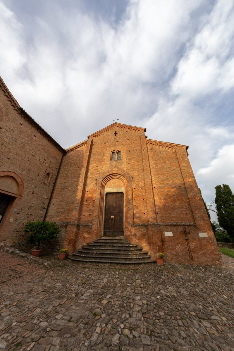 Trekking all'Abbazia di Monteveglio nei Colli Bolognesi desktop picture